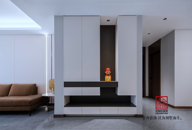 融創(chuàng)中心現(xiàn)代簡約風格裝修實景玄關(guān)圖片